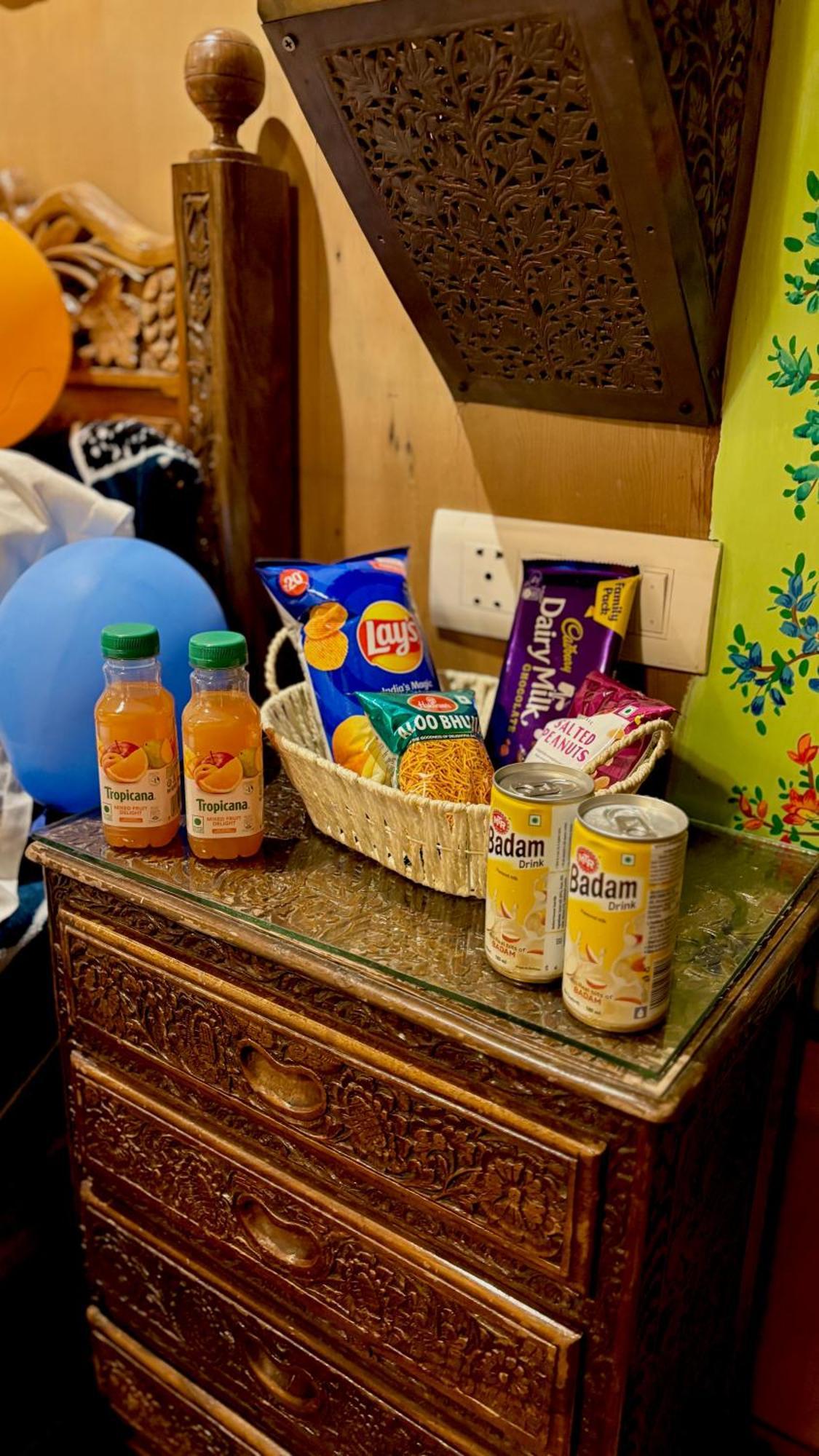 Young Bombay Premium Heritage Houseboat Srīnagar エクステリア 写真