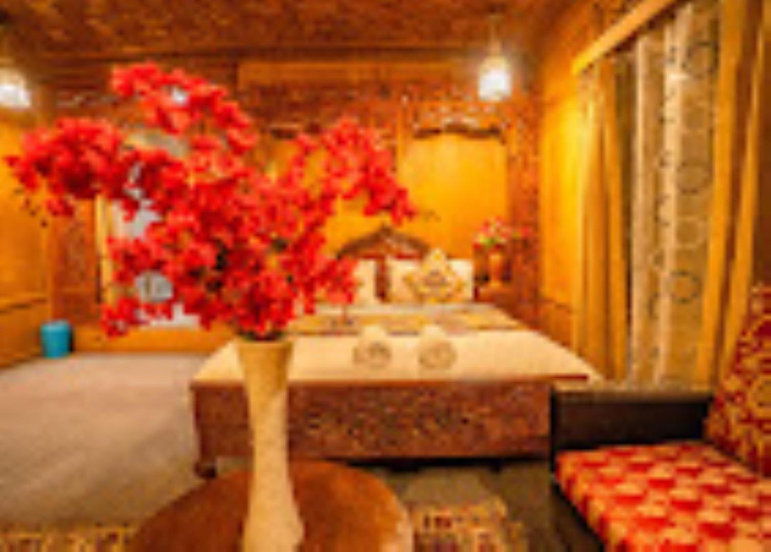 Young Bombay Premium Heritage Houseboat Srīnagar エクステリア 写真