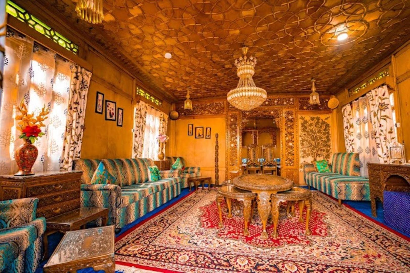 Young Bombay Premium Heritage Houseboat Srīnagar エクステリア 写真
