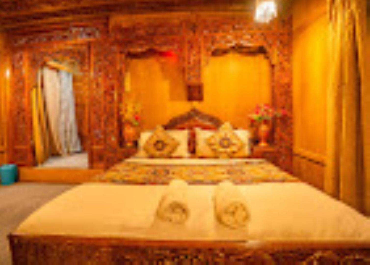 Young Bombay Premium Heritage Houseboat Srīnagar エクステリア 写真